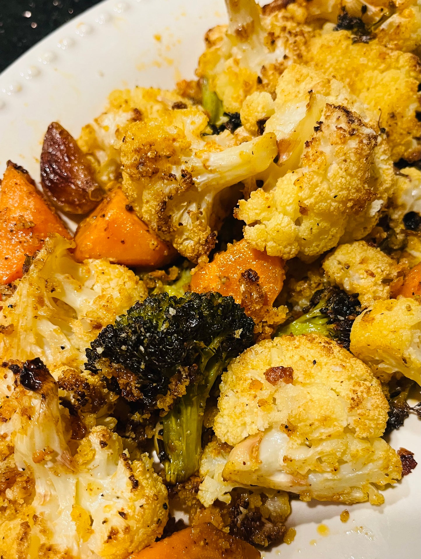 ROASTED CAULIFLOWER-BROCCOLI-CARROTS (2LB SIDE)